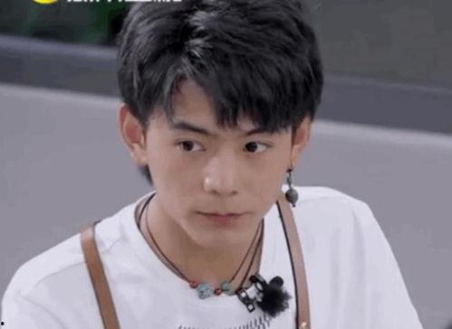 吃瓜主播黄晓明,吃瓜主播的跨界传奇